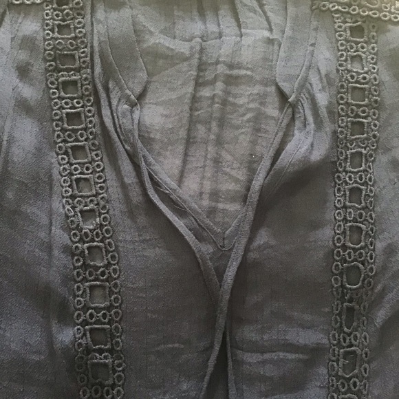 Ellie & Kate Navy Blue Long Sleeve Open Cutwork V-Neck Top w/Tassels, Size L - Picture 4 of 14